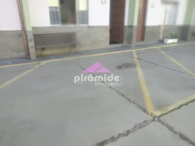 Casa com 85m² 2 quartos e 1 banheiro, à venda, no bairro Martim de Sá em Caraguatatuba