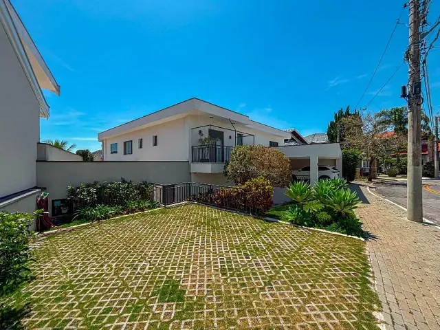Casa com 591m² 5 quartos e 7 banheiros, à venda, no bairro Urbanova em São José dos Campos