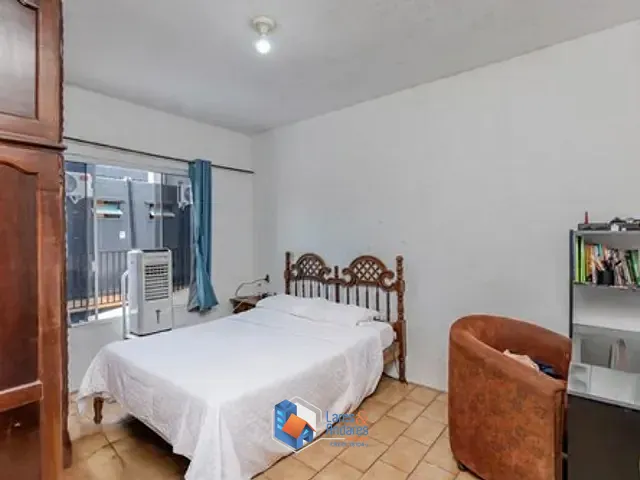 Casa com 300m² 5 quartos e 4 banheiros, à venda, no bairro Centro em Balneário Camboriú