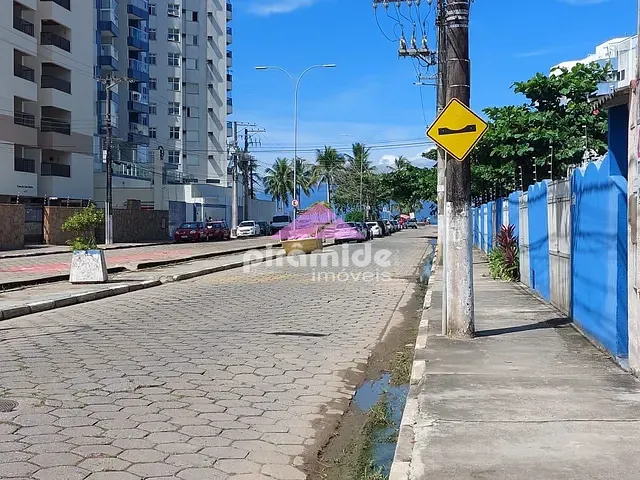 Casa com 476m² 3 quartos e 2 banheiros, à venda, no bairro Prainha em Caraguatatuba