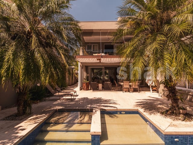 Casa com 800m² 4 quartos e 7 banheiros, à venda, no bairro Tamboré em Santana de Parnaíba
