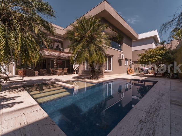 Casa com 800m² 4 quartos e 7 banheiros, à venda, no bairro Tamboré em Santana de Parnaíba