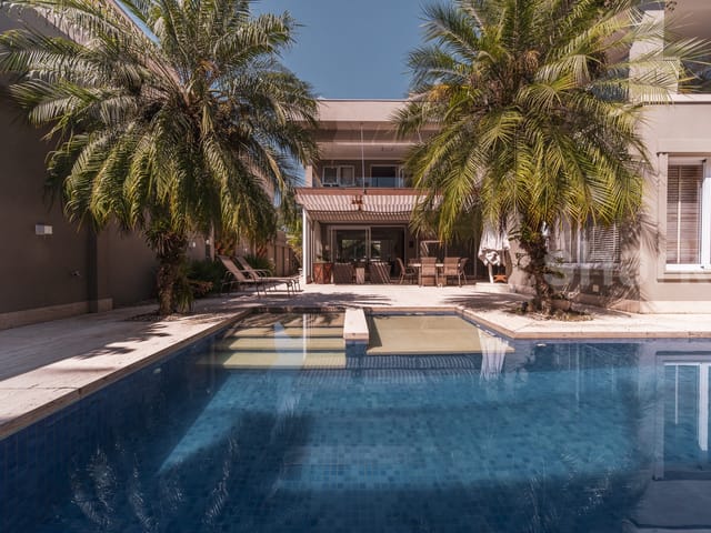 Casa com 800m² 4 quartos e 7 banheiros, à venda, no bairro Tamboré em Santana de Parnaíba