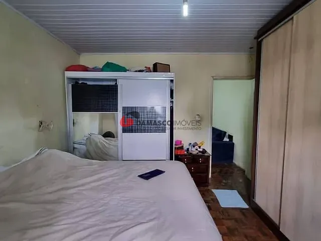 Casa com 201m² 2 quartos e 1 banheiro, à venda, no bairro Vila Aquilino em Santo André