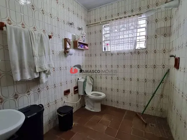 Casa com 201m² 2 quartos e 1 banheiro, à venda, no bairro Vila Aquilino em Santo André