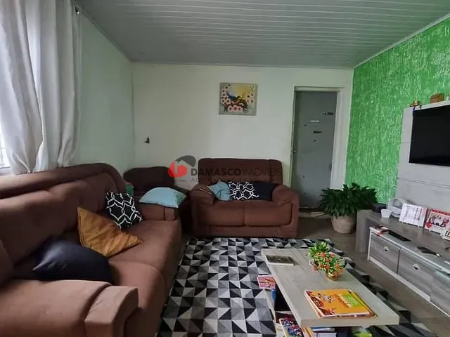 Casa com 201m² 2 quartos e 1 banheiro, à venda, no bairro Vila Aquilino em Santo André