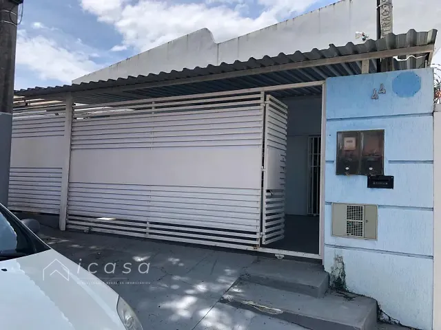 Casa com 300m² 2 quartos e 2 banheiros, à venda ou para alugar, no bairro Jardim América em São José dos Campos