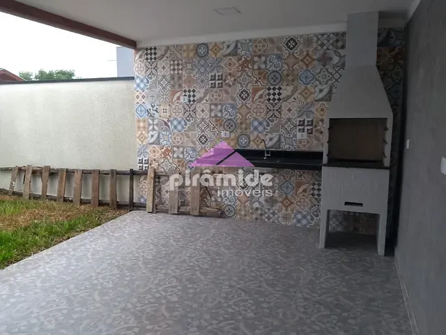 Casa com 175m² 3 quartos e 3 banheiros, à venda, no bairro Loteamento Villa Branca em Jacareí