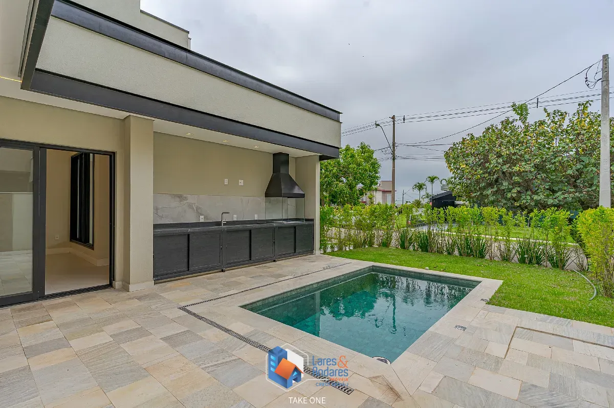 Casa, 3 quartos, 230 m² - Foto 1