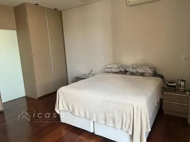 Casa com 450m² 4 quartos e 5 banheiros, à venda, no bairro Jardim do Golfe em São José dos Campos