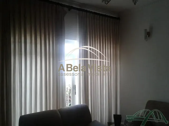 Casa com 240m² 3 quartos e 2 banheiros, à venda, no bairro Centro em Osasco