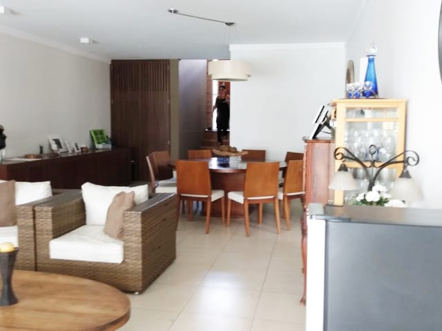 Casa com 428m² 4 quartos e 3 banheiros, à venda, no bairro Jardim Independência em Taubaté
