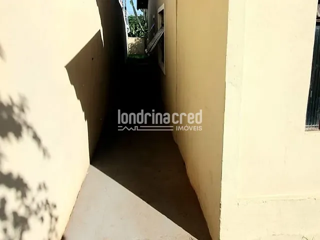 Casa com 285m² 2 quartos e 1 banheiro, à venda, no bairro Ricardo em Londrina