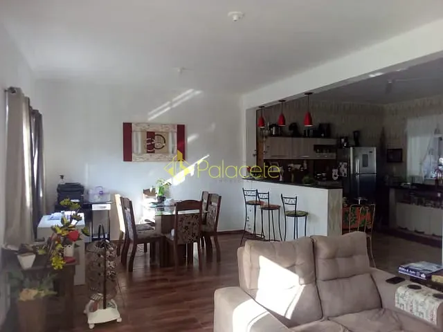 Casa 3 quartos e 2 banheiros, à venda, no bairro Residencial Santa Bárbara em Guaratinguetá