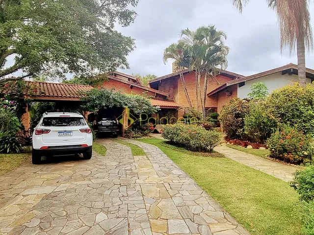 Casa com 1220m² 4 quartos e 2 banheiros, à venda, no bairro Socorro em Pindamonhangaba