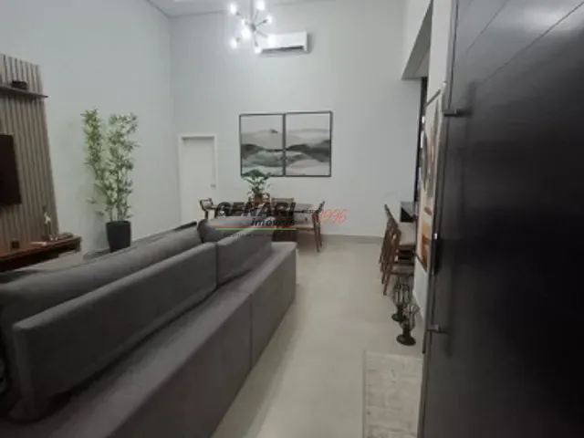 Casa com 200m² 3 quartos e 5 banheiros, à venda, no bairro Jardim Bréscia em Indaiatuba