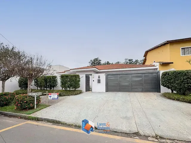 Casa com 720m² 4 quartos e 5 banheiros, à venda, no bairro Nova Jaboticabal em Jaboticabal