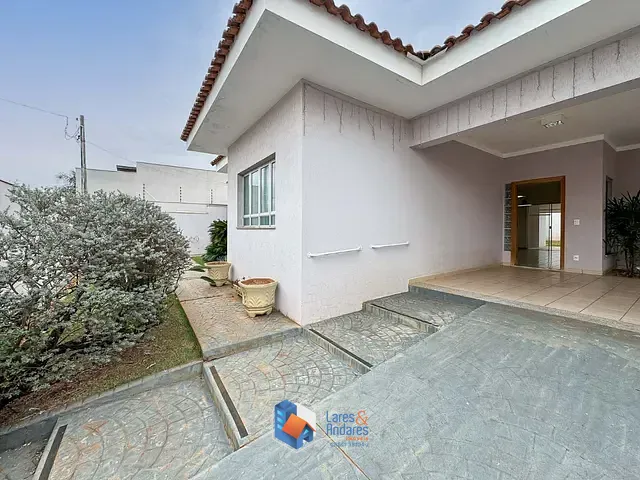 Casa com 720m² 4 quartos e 5 banheiros, à venda, no bairro Nova Jaboticabal em Jaboticabal