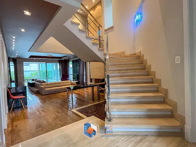 Casa com 560m² 6 quartos e 8 banheiros, à venda, no bairro Alphaville Residencial Dois em Barueri