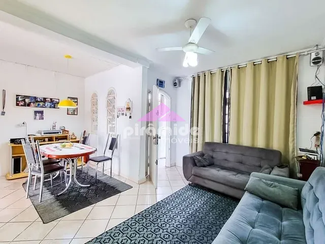 Casa com 235m² 3 quartos e 2 banheiros, à venda, no bairro Parque Industrial em São José dos Campos