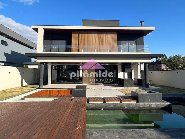Casa com 700m² 4 quartos e 6 banheiros, à venda, no bairro Urbanova em São José dos Campos