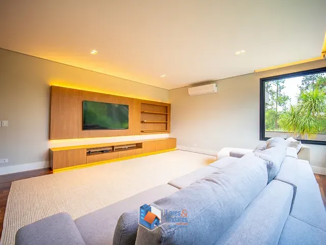 Casa com 2500m² 5 quartos e 7 banheiros, à venda, no bairro Jardim Torino em Cotia