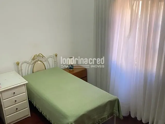 Casa com 350m² 3 quartos e 3 banheiros, à venda, no bairro Brasília em Londrina
