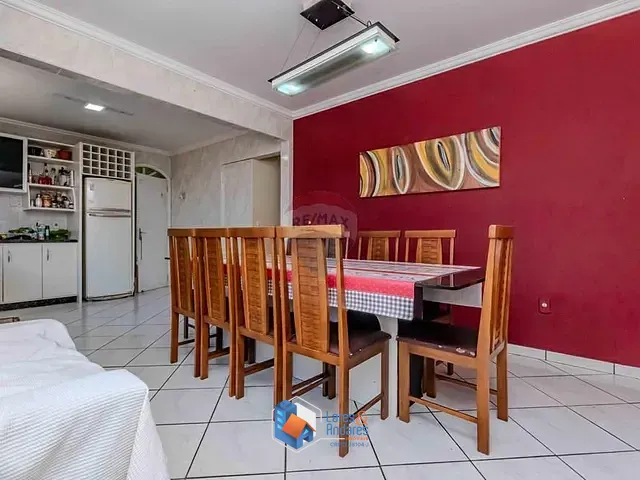 Casa com 330m² 6 quartos e 3 banheiros, à venda, no bairro Nações em Balneário Camboriú