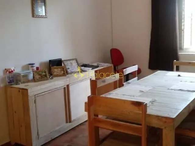 Casa com 289m² 2 quartos e 2 banheiros, à venda, no bairro Parque das Árvores em Guaratinguetá
