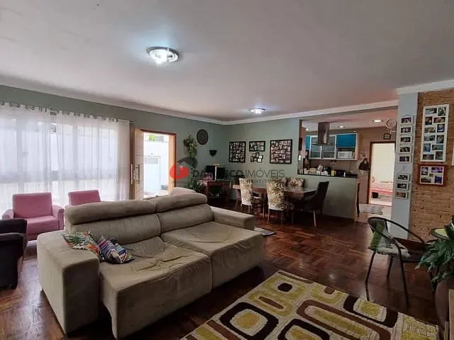 Casa 4 quartos e 4 banheiros, à venda, no bairro Jardim Sao Caetano em São Caetano do Sul