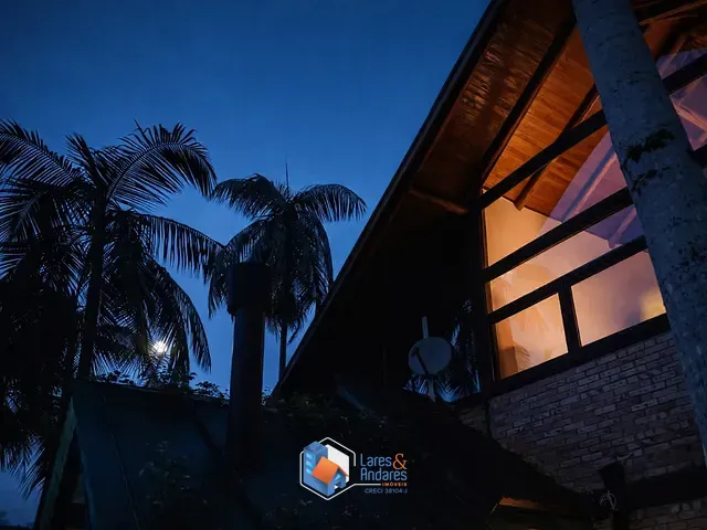 Casa com 20000m² 3 quartos e 4 banheiros, à venda, no bairro Barra do Rio Cerro em Jaraguá Do Sul