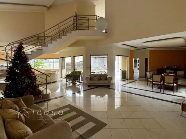 Casa com 1100m² 4 quartos e 3 banheiros, à venda ou para alugar, no bairro Jardim das Nações em Taubaté