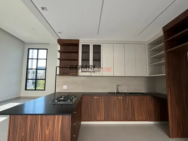 Casa com 300m² 3 quartos e 4 banheiros, à venda, no bairro Jardim Laguna em Indaiatuba