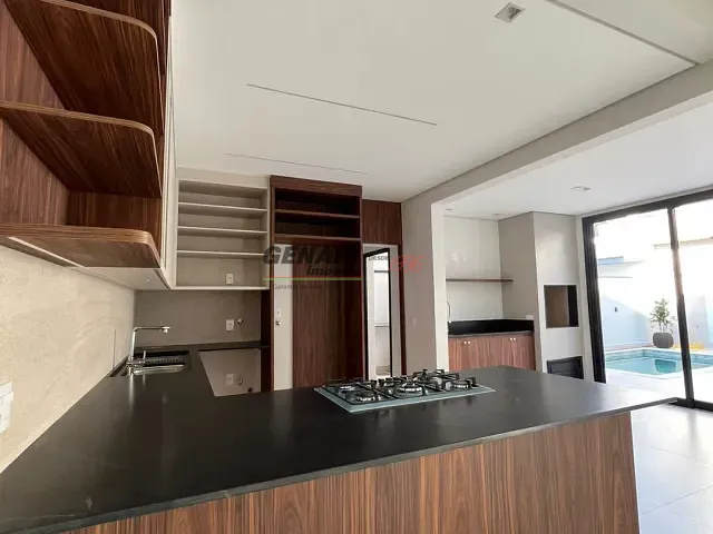 Casa com 300m² 3 quartos e 4 banheiros, à venda, no bairro Jardim Laguna em Indaiatuba