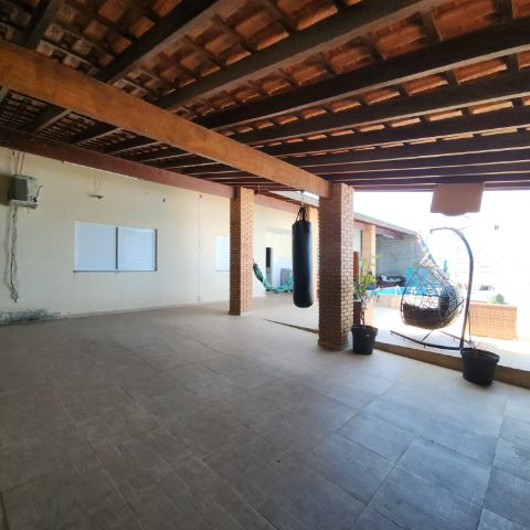 Chácara com 267m² 2 quartos e 1 banheiro, à venda, no bairro Parque Shangri-lá em Pindamonhangaba
