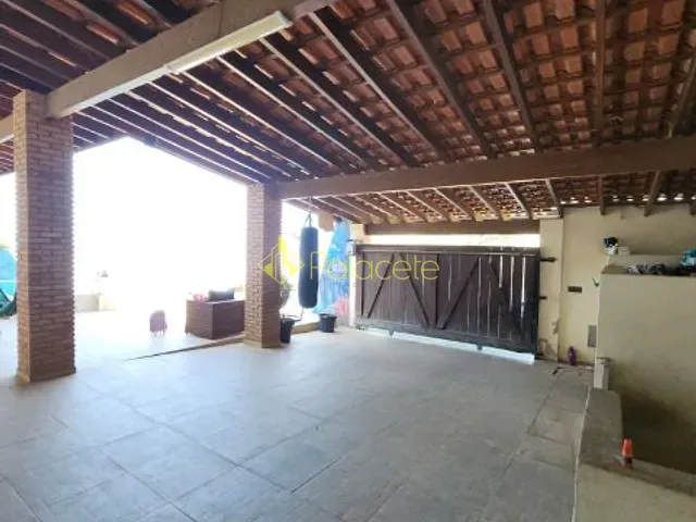 Chácara com 267m² 2 quartos e 1 banheiro, à venda, no bairro Parque Shangri-lá em Pindamonhangaba