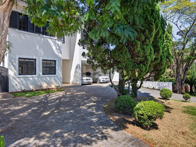 Casa com 645m² 3 quartos e 6 banheiros, à venda ou para alugar, no bairro Alphaville em Santana de Parnaíba