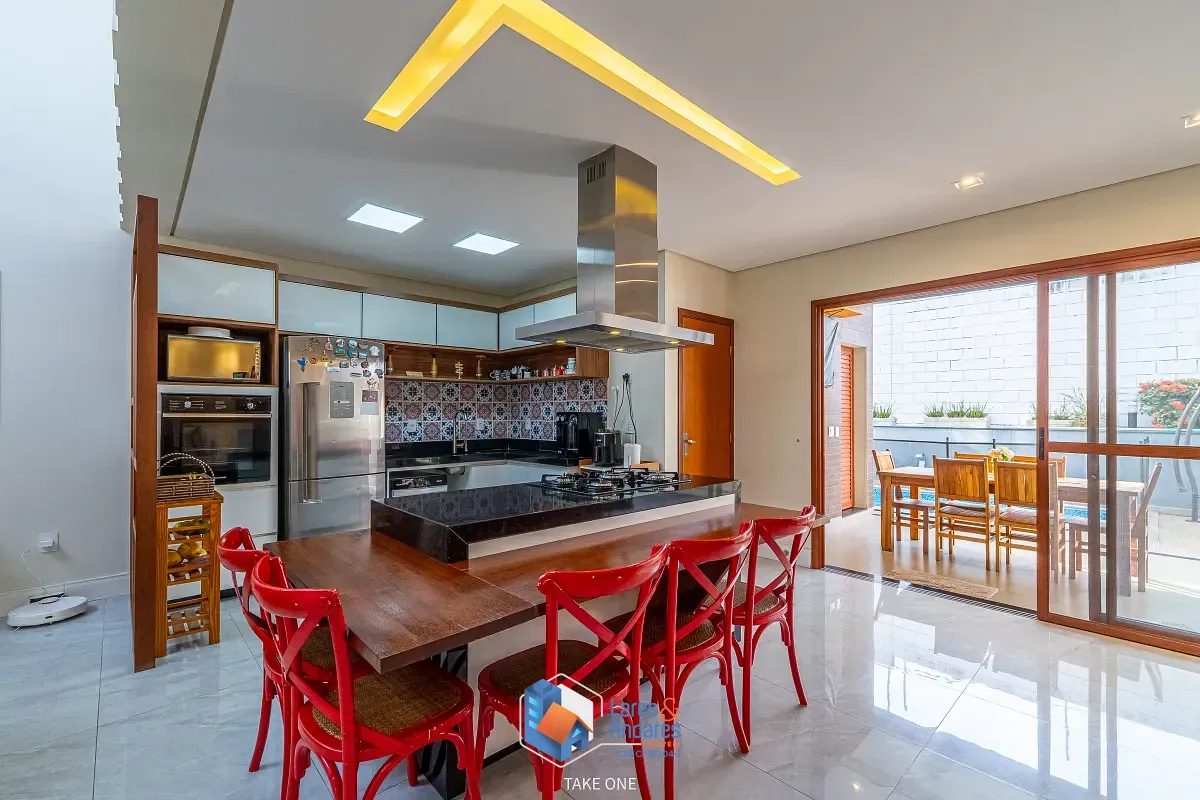 Casa, 3 quartos, 238 m² - Foto 5