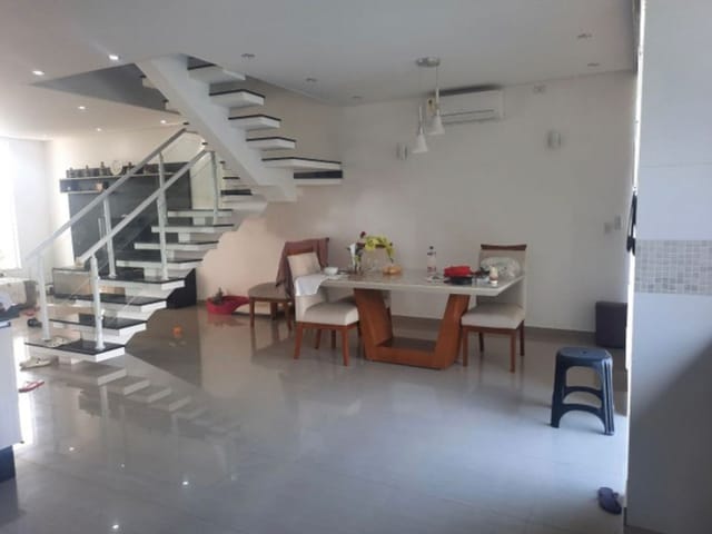 Casa com 300m², à venda, no bairro Abaete em Taubaté