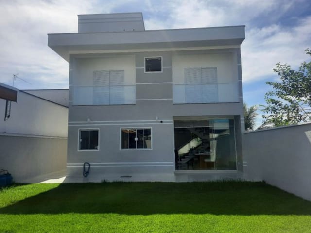 Casa com 300m², à venda, no bairro Abaete em Taubaté