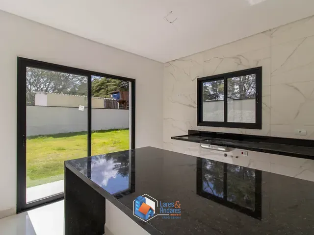Casa com 104m² 3 quartos e 3 banheiros, à venda, no bairro Caetetuba em Atibaia