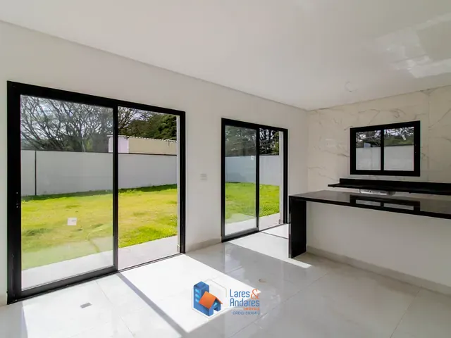 Casa com 104m² 3 quartos e 3 banheiros, à venda, no bairro Caetetuba em Atibaia
