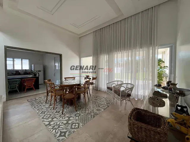 Casa com 1200m² 3 quartos e 5 banheiros, à venda, no bairro Parque Residencial Indaiá em Indaiatuba