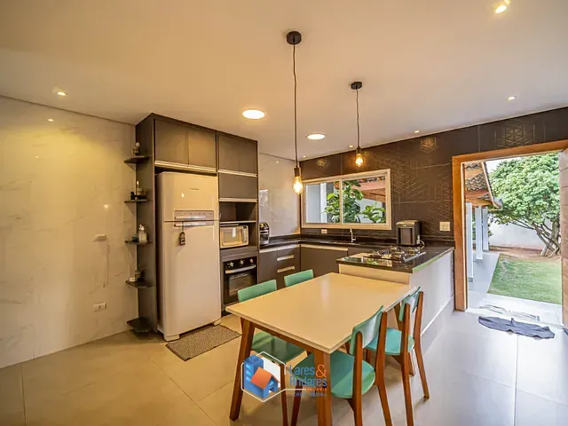 Casa com 511m² 3 quartos e 5 banheiros, à venda, no bairro Gramado em Cotia