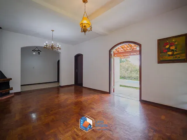Casa com 890m² 6 quartos e 4 banheiros, à venda, no bairro Chácara Represinha em Cotia
