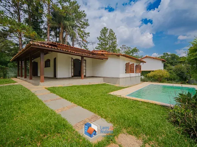 Casa com 890m² 6 quartos e 4 banheiros, à venda, no bairro Chácara Represinha em Cotia