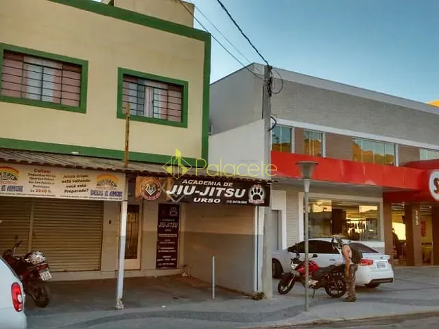 Casa com 129m² 3 quartos e 1 banheiro, à venda, no bairro São Roque em Aparecida
