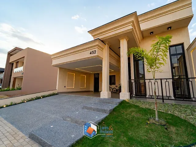 Casa com 300m² 4 quartos e 4 banheiros, à venda, no bairro Medeiros em Jundiaí