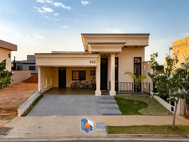 Casa com 300m² 4 quartos e 4 banheiros, à venda, no bairro Medeiros em Jundiaí