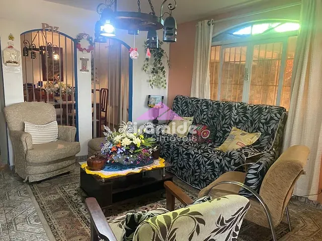 Casa com 261m² 3 quartos e 2 banheiros, à venda, no bairro Jardim Satélite em São José dos Campos